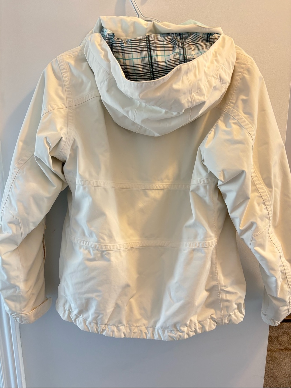 The North Face Women's White Hooded Snow Winter Jacket - Picture 2 of 10